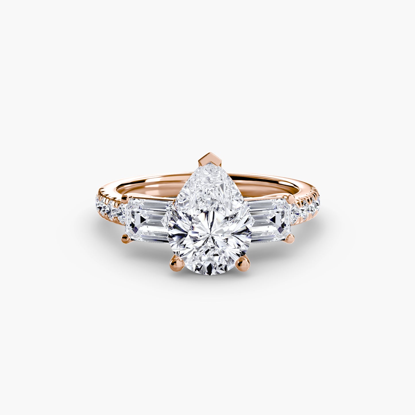 Montura Trilogía Pavé Sutil – Anillo de tres diamantes con brazo pavé